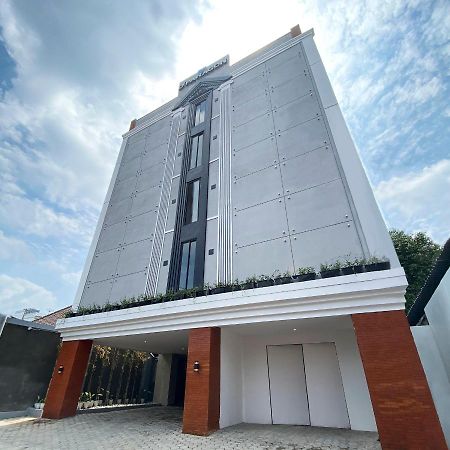 Dparagon Malioboro 요그야카르타 외부 사진